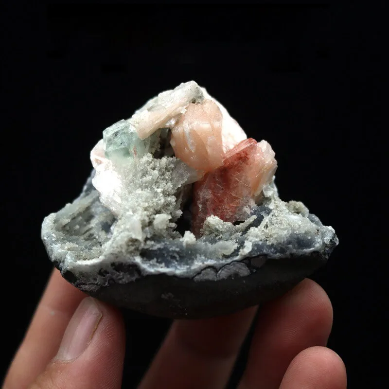 apophyllte raw stone