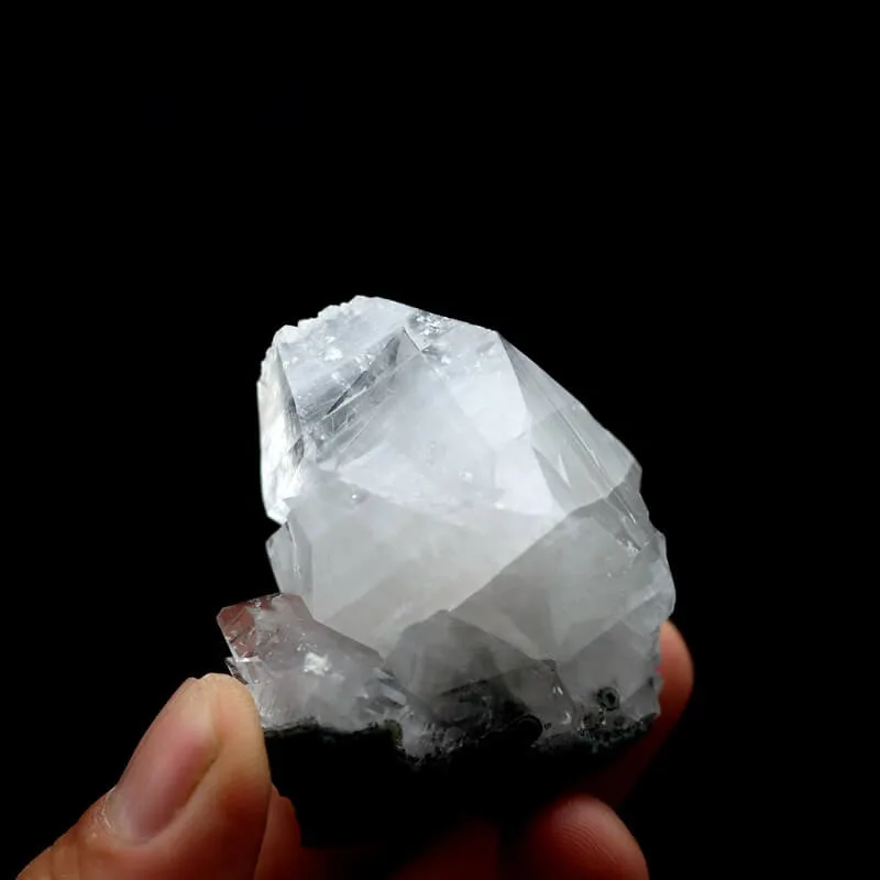 apophyllte raw stone