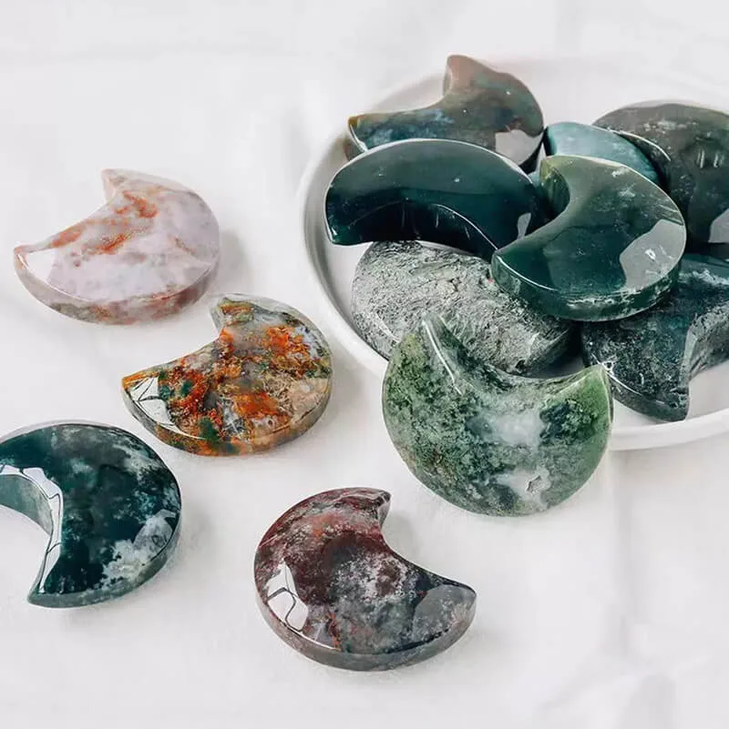Moss Agate Moon Crystal - obrazek 2