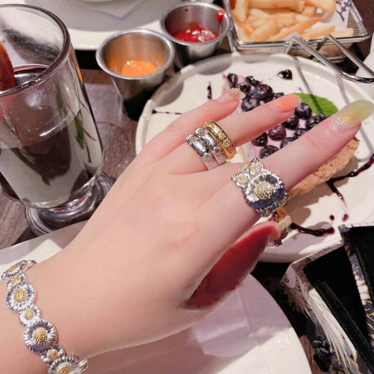 Daisy Flower Adjustable Ring