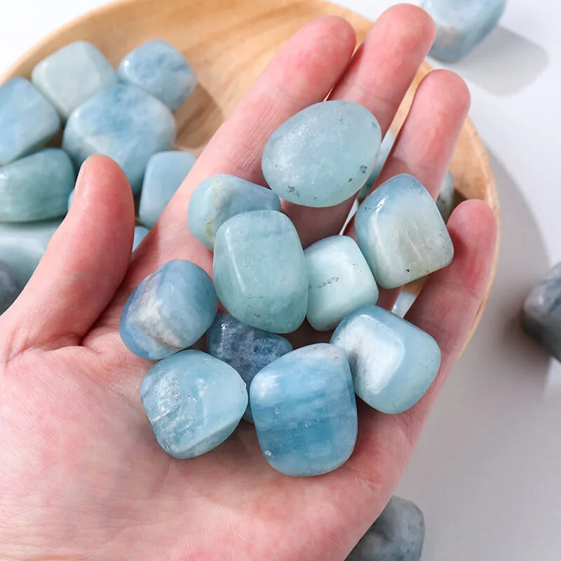Natural Aquamarine Tumbled Birthstone – Image 2