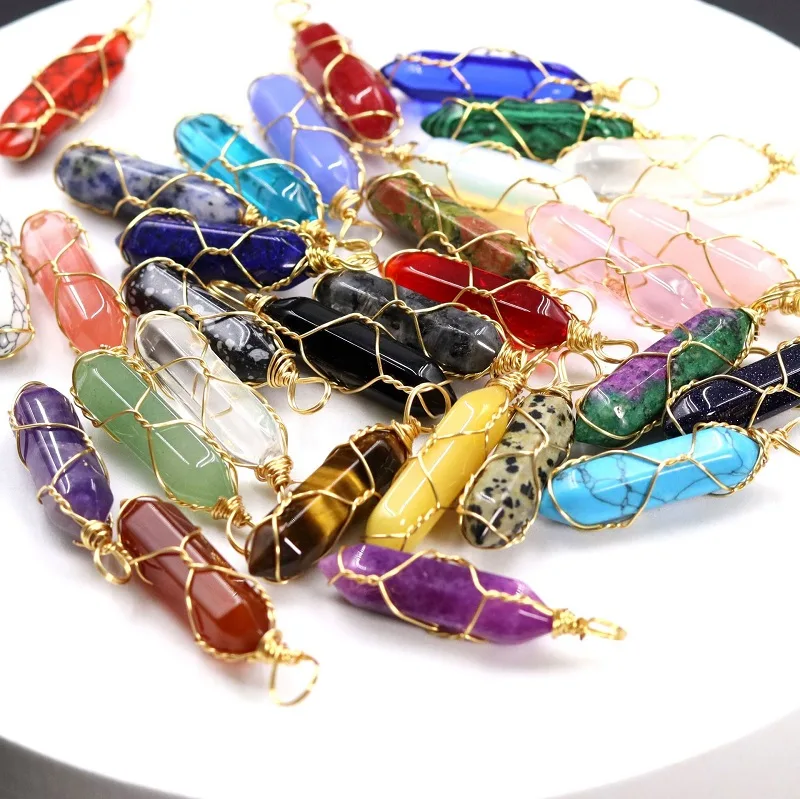 Vue alternative de Natural Tower Stone Crystal Hexagon Necklace Bulk (With Chain)