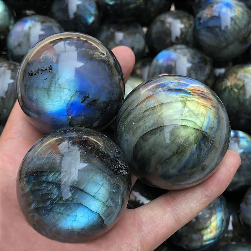 ⁦Polished Crystal Labradorite Sphere Wholesale ⁩ - الصورة ⁦4⁩