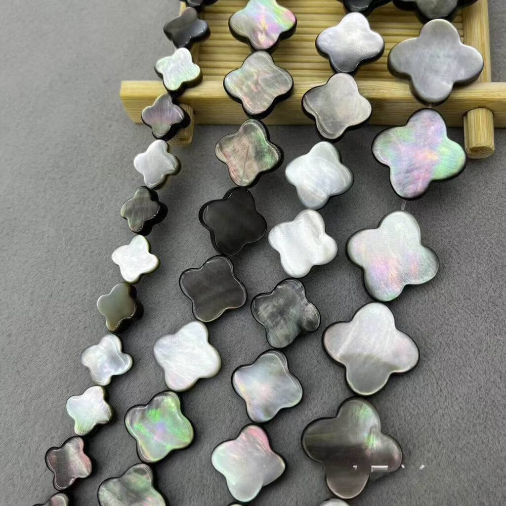 6-18mm Four Leaf Clover Shaped Natural Black Shell Beads Bulk – Bild 6
