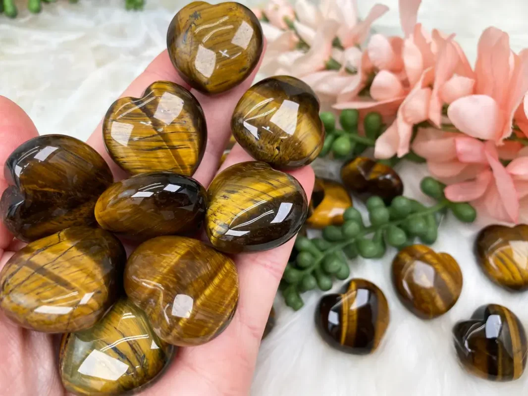 Tiger’s Eye Meaning, Healing Properties, and Usage (3)
