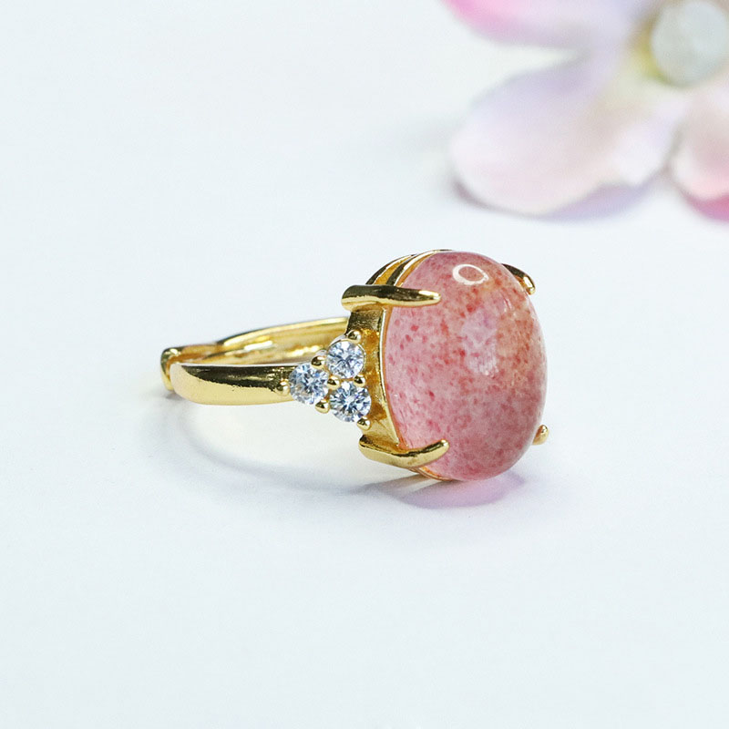 Vue alternative de Sweet Strawberry Quartz Ring Bulk