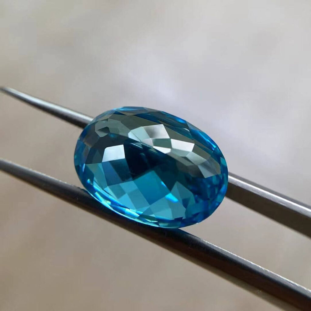 Alternative view of Glossy Oval Cut Aquamarine Gemstone