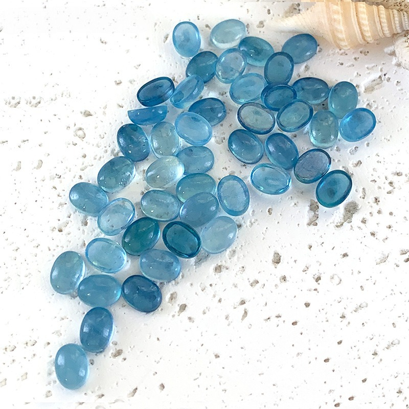 Natural Aquamarine Oval Stone show