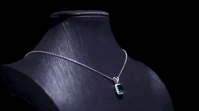 S925 Silver 18K Gold Plated Rectangular Emerald Birthstone Necklace1 1