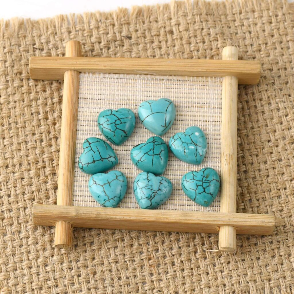 Smooth Heart Shaped Turquoise Loose Stone – Bild 4