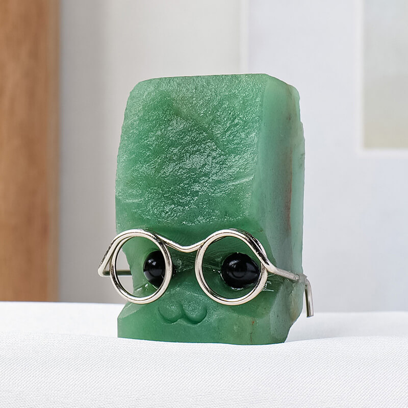 Cute Crystal Hedgehog Carving with Eyeglass Stone Pet Ornament - obrazek 6