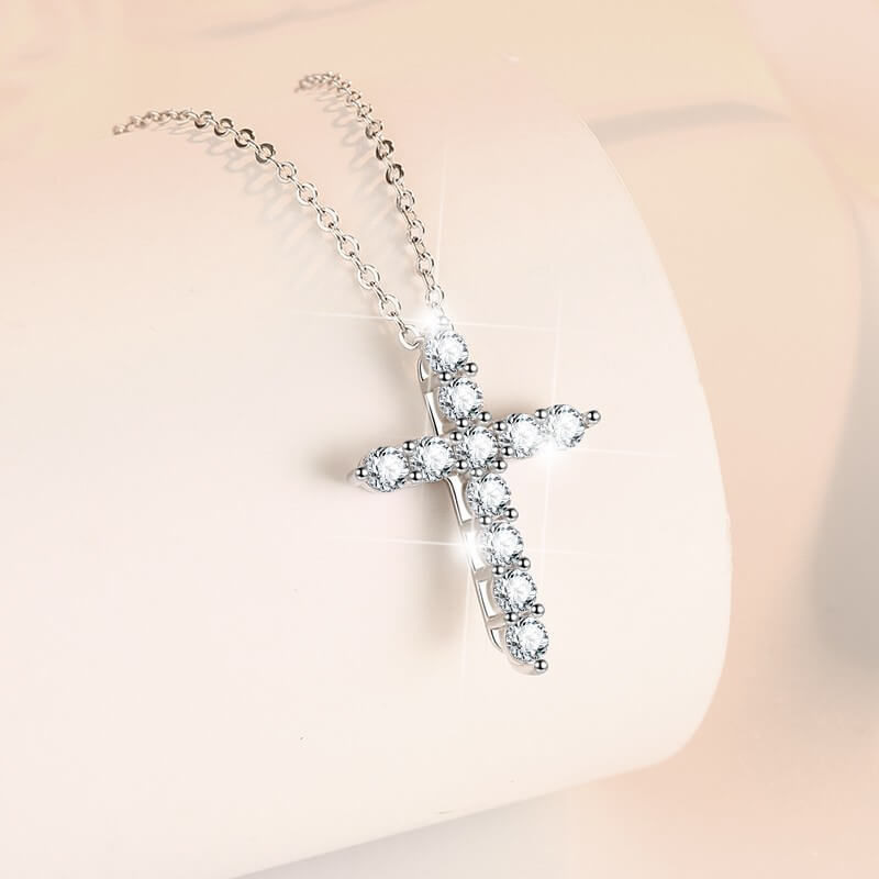 Vintage 925 Sterling Silver Moissanite Cross Pendant Necklace (1)