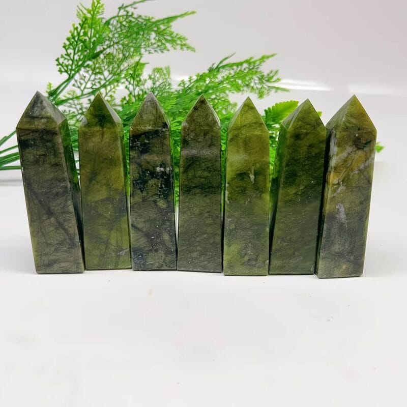 Green Hsiuyen Jade Serpentine Obelisk Tower