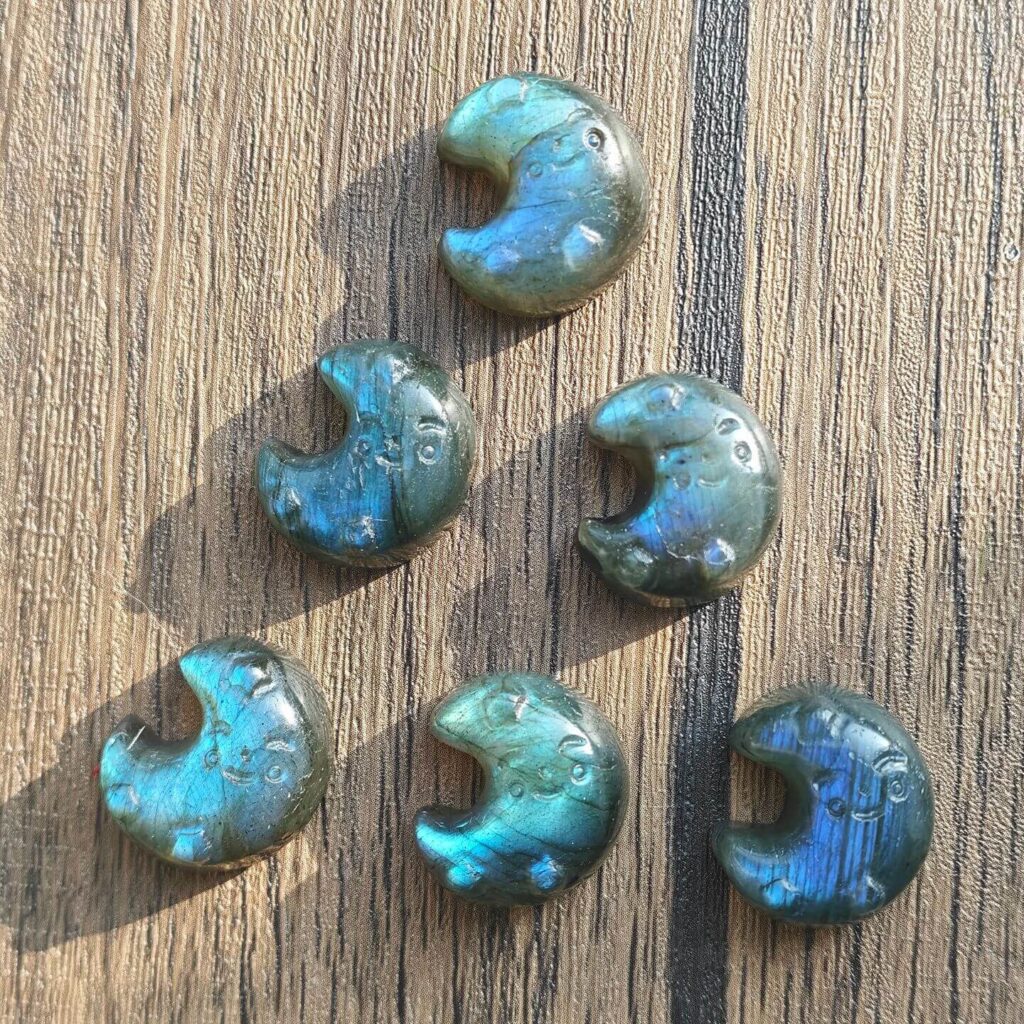 Moon Shaped Labradorite Carving Mini Stones 4